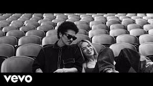Video post by @karolgvevo on YouTube