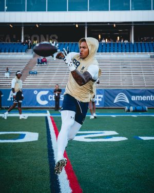 Image post by @navyfb on Instagram