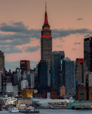 Image post by @empirestatebldg on Instagram