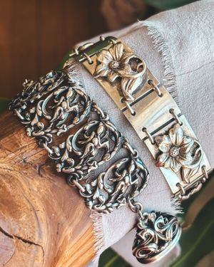 Image post by @maejeanvintage on Instagram