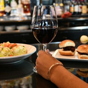 Image post by @mortonssteak on Instagram