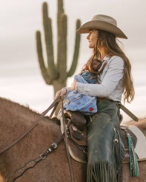 Image post by @cowgirlmagazine on Instagram