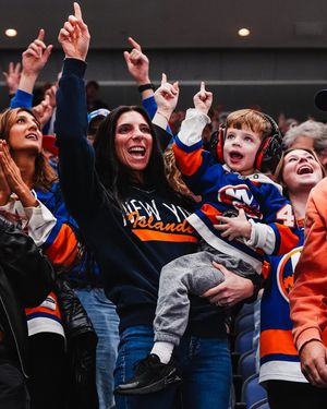 Image post by @nyislanders on Instagram