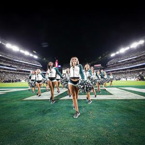 Image post by @eaglescheer on Instagram