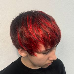Image post by @ashcreates_hairstylist on Instagram