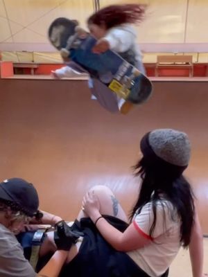 Image post by @skatelikeagirl on Instagram