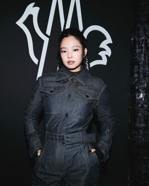Image post by @esquire.korea on Instagram