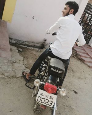 Image post by @mayank_sharma0010 on Instagram
