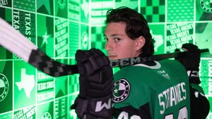 Image post by @txstarshockey on Instagram