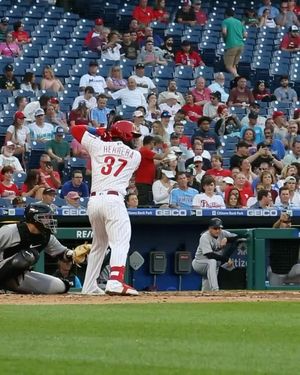 Image post by @odubel_herrera on Instagram