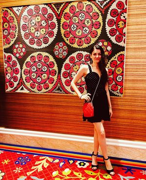 Image post by @zarinamunavarzadeh_official on Instagram