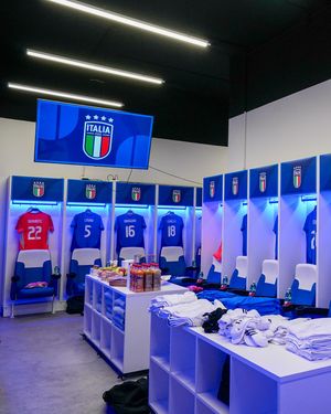 Image post by @azzurrefigc on Instagram