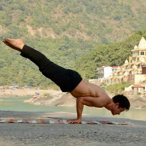 Image post by @didieryoga on Instagram