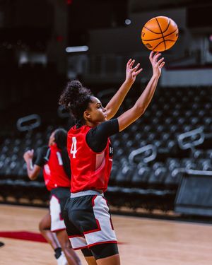Image post by @gobearcatswbb on Instagram