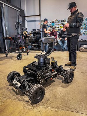 Image post by @motocrane_team on Instagram