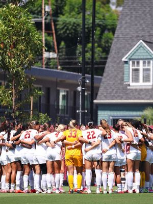 Image post by @uscwsoccer on Instagram