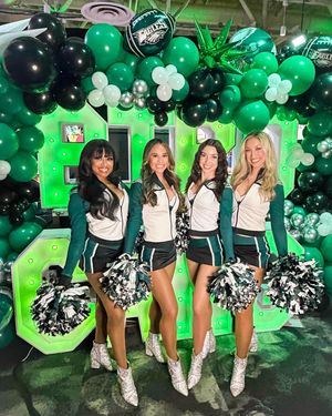 Image post by @eaglescheer on Instagram