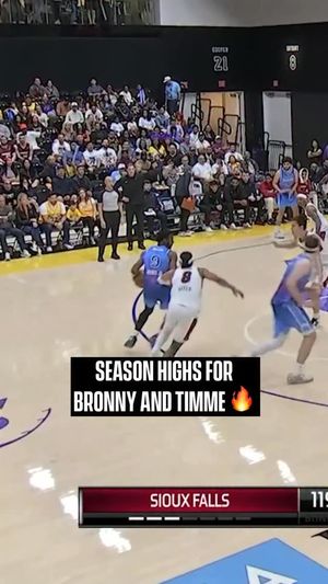 Video post by @SouthBayLakers on Facebook