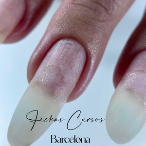Image post by @nestanails on Instagram