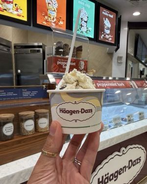 Image post by @haagendazshawaii on Instagram