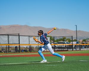 Image post by @softballyouth on Instagram