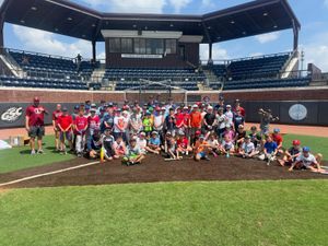 Image post by @leeubaseball on Instagram
