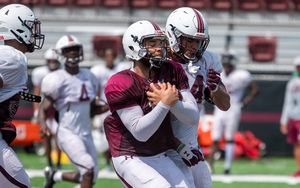 Image post by @SalukiFootball on Facebook