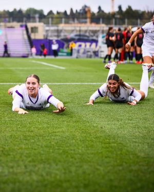 Image post by @uw_wsoccer on Instagram