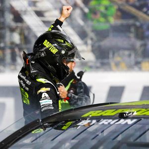 Image post by @teamhendrick on Instagram
