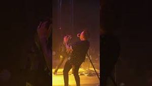 Video post by @paparoach on YouTube