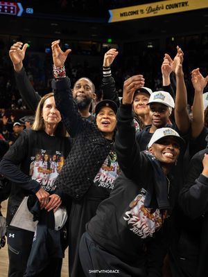 Image post by @shotwithgrace on Instagram