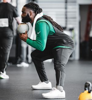 Image post by @demariodavis on Instagram