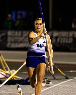 Image post by @uwtrack on Instagram