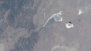 Image post by @iss on Instagram