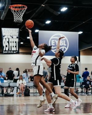 Image post by @nikegirlseybl on Instagram