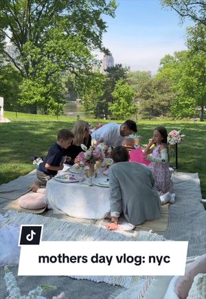 Video post by @kristiipartyof6 on TikTok