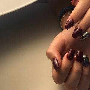 Image post by @nestanails on Instagram