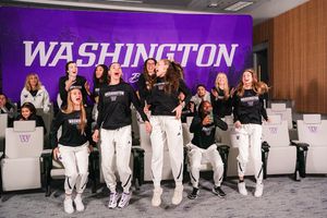 Image post by @uw_wbb on Instagram