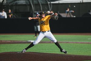 Image post by @UIBaseball on Twitter