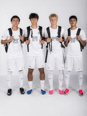 Image post by @unhmenssoccer on Instagram