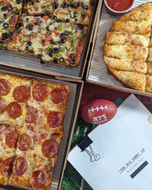 Image post by @jetspizza on Instagram