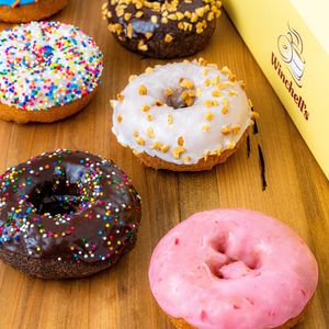 Image post by @winchellsdonuthouse on Instagram