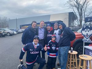 Image post by @hockey_east on Twitter