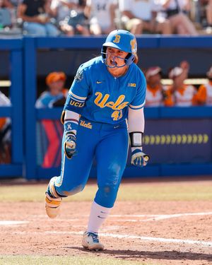 Image post by @uclasoftball on Instagram