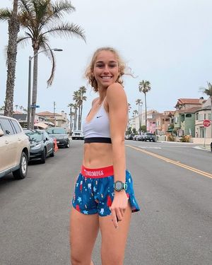 Image post by @chicknlegsrunning on Instagram
