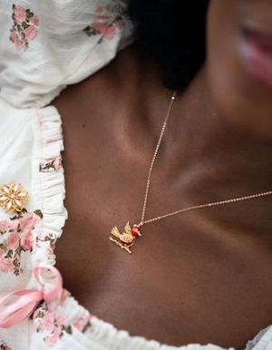 Image post by @maejeanvintage on Instagram