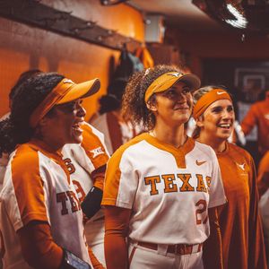 Image post by @texassoftball on Instagram