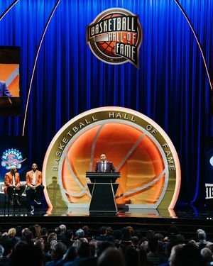 Image post by @hoophall on Instagram