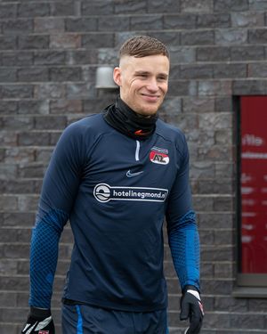 Image post by @azalkmaar on Instagram