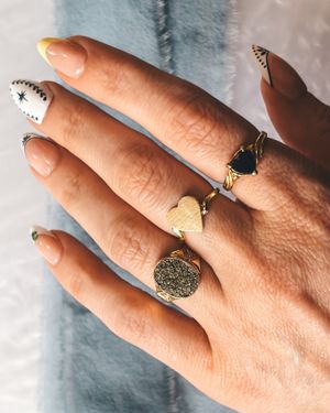 Image post by @maejeanvintage on Instagram